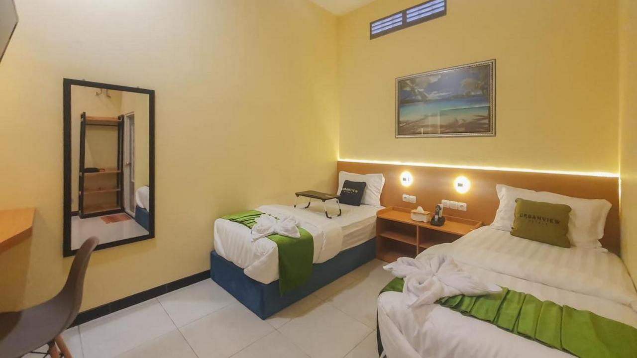 Urbanview Hotel Sakura Kampung Inggris Pare By Reddoorz ภายนอก รูปภาพ