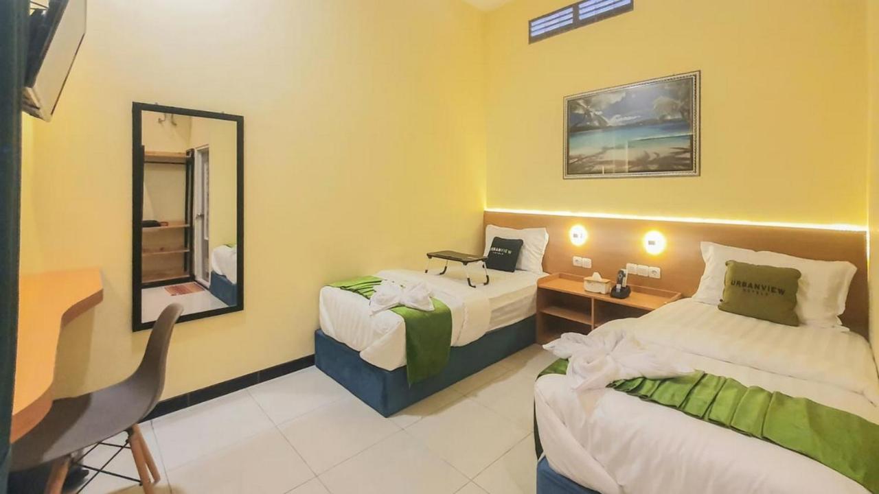 Urbanview Hotel Sakura Kampung Inggris Pare By Reddoorz ภายนอก รูปภาพ