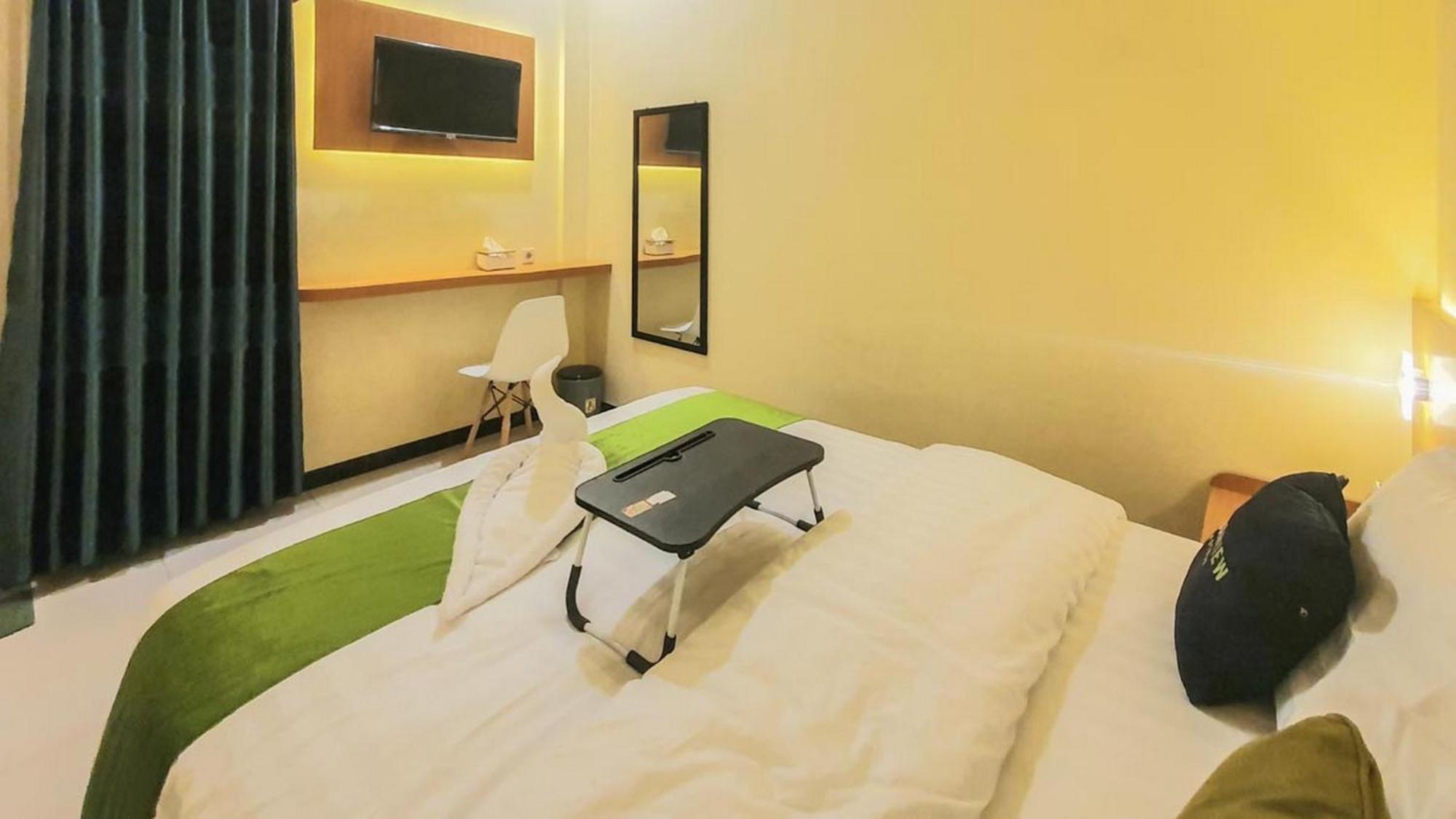 Urbanview Hotel Sakura Kampung Inggris Pare By Reddoorz ภายนอก รูปภาพ